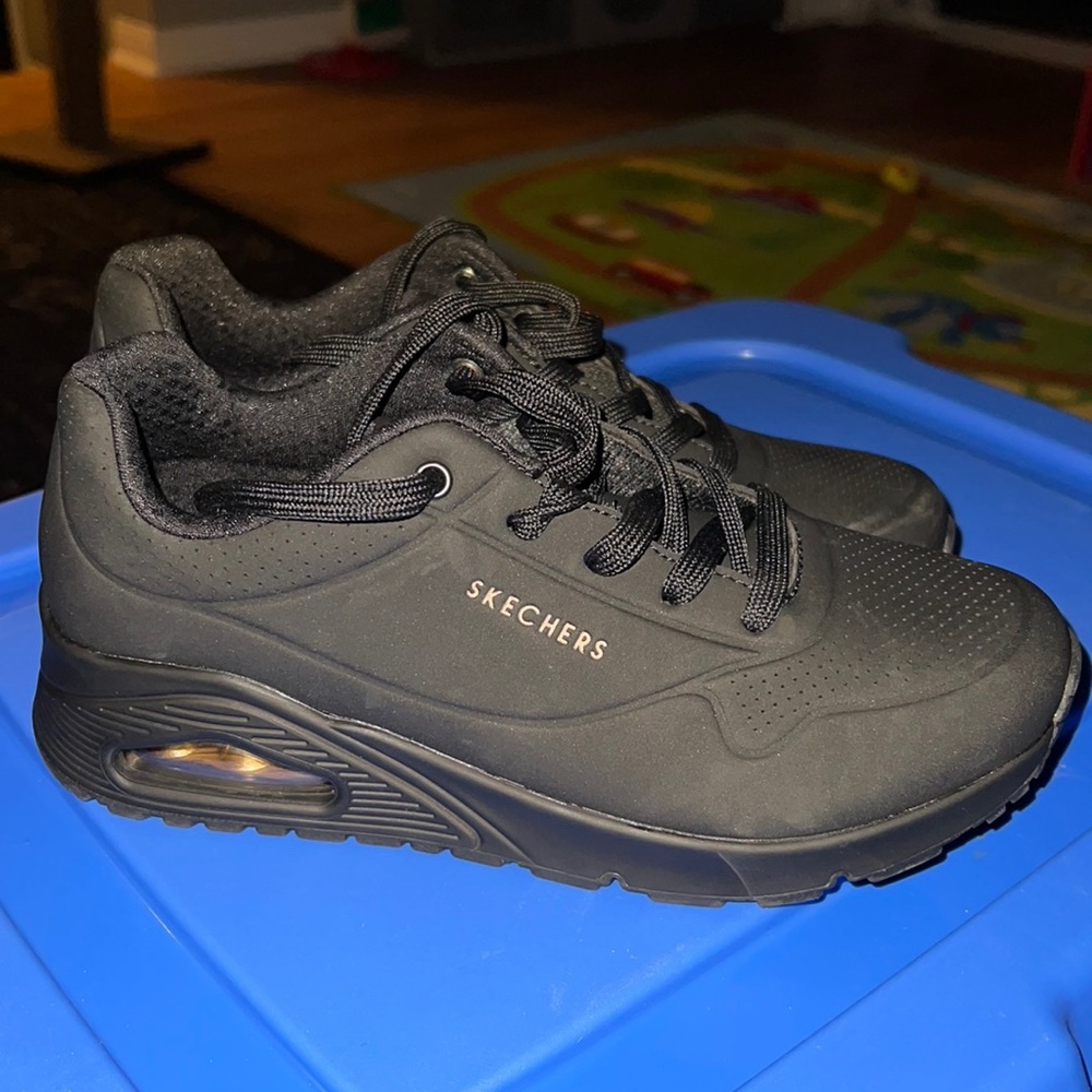 BRAND NEW WOMANS - BLACKOUT SKETCHER! 8.5